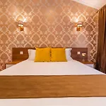 Bucur 9 ゲストハウス 3*