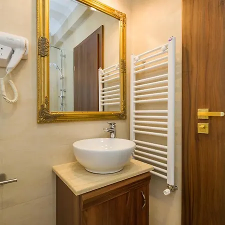 Casa de hóspedes Bucur 9 Boutique