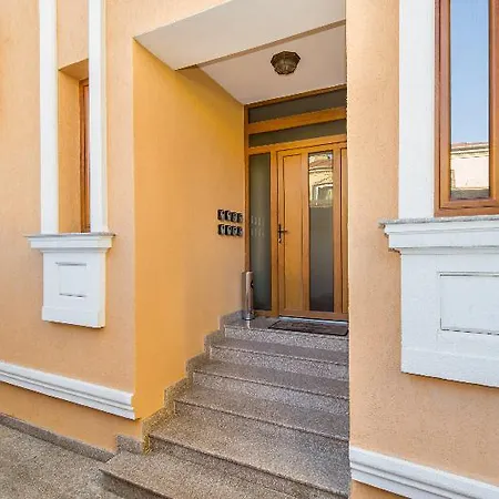 Vendégház Bucur 9 3*